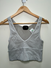 Load image into Gallery viewer, Lulu Lemon Athletic Top Size Small
