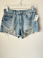 Load image into Gallery viewer, Garage Shorts Size 3/4
