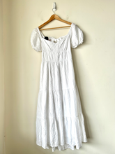 Load image into Gallery viewer, Jessica Simpson Maxi Dress Size Large
