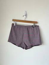 Load image into Gallery viewer, Princess Polly Shorts Size Medium
