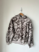Load image into Gallery viewer, Brooklyn Cloth Sweatshirt Size Medium
