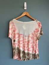 Load image into Gallery viewer, American Eagle T-Shirt Size Small

