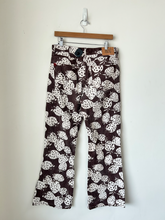 Load image into Gallery viewer, Bdg Pants Size 9/10 (30)
