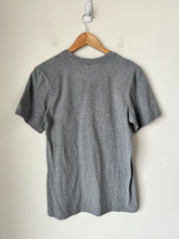 Load image into Gallery viewer, Nike T-shirt Size Small
