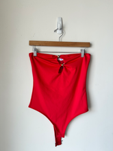 Load image into Gallery viewer, Bodysuit Size Small
