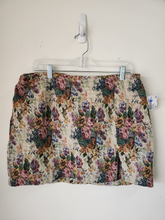 Load image into Gallery viewer, Wild Fable Short Skirt Size Large
