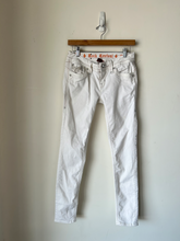 Load image into Gallery viewer, Rock Revival Pants Size 3/4 (27)
