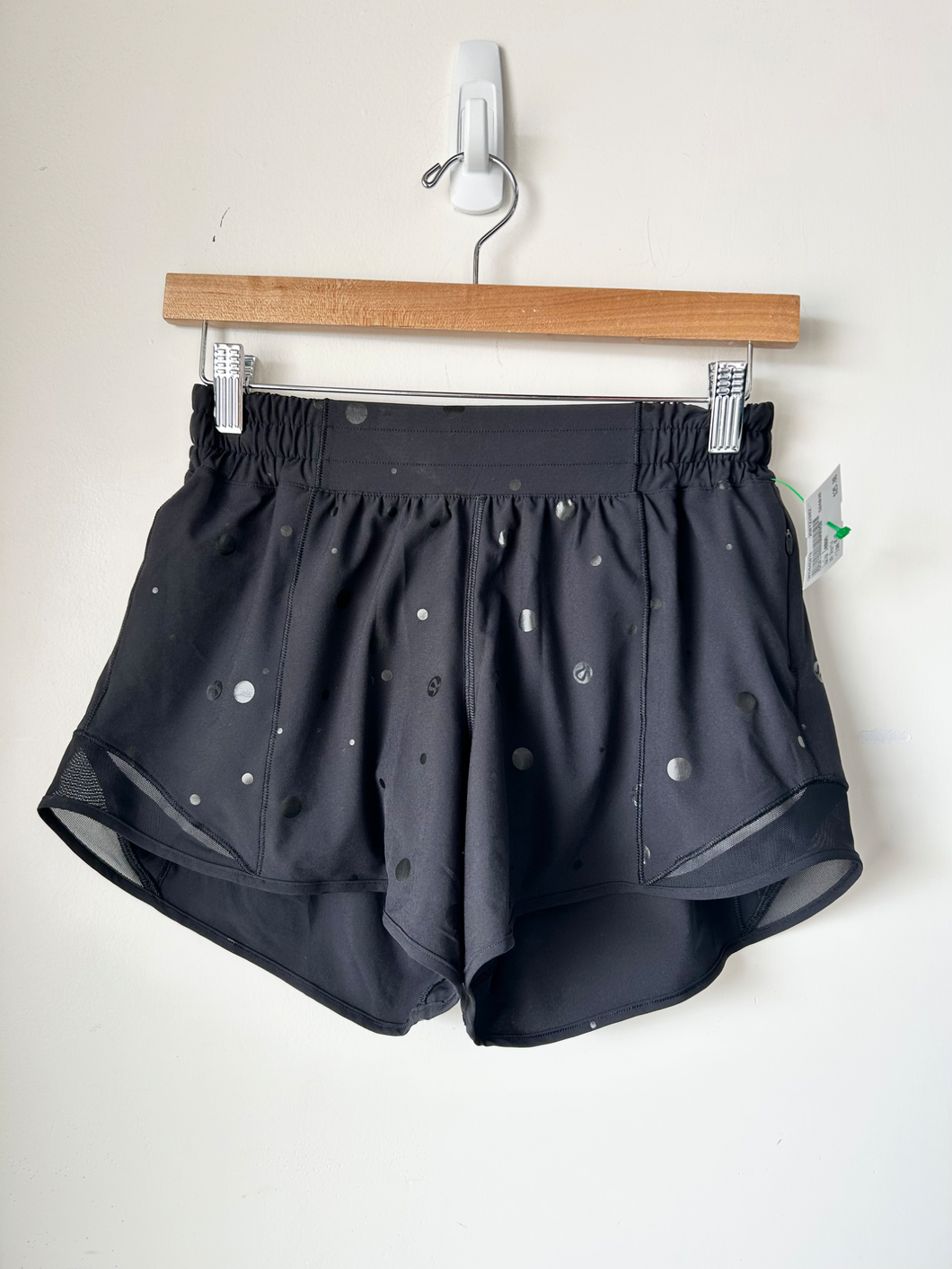 Lulu Lemon Athletic Shorts Size 5/6