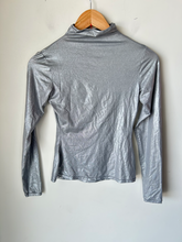 Load image into Gallery viewer, Skims Long Sleeve Top Size Small
