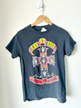 Load image into Gallery viewer, Short Sleeve Top Size Small
