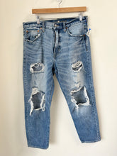 Load image into Gallery viewer, American Eagle Denim Size 32
