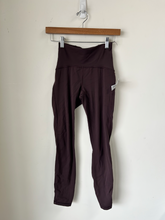 Load image into Gallery viewer, Lulu Lemon Athletic Pants Size 2 (26)
