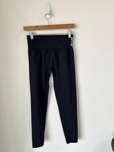 Load image into Gallery viewer, DFYNE Athletic Pants Size Large
