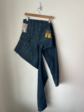 Load image into Gallery viewer, Ariat Denim Size 34
