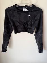 Load image into Gallery viewer, Gym Shark Athletic Top Size Medium
