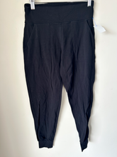 Load image into Gallery viewer, Lululemon Athletic Pants Size Medium
