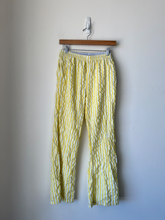 Load image into Gallery viewer, Aerie Pants Size Medium
