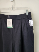 Load image into Gallery viewer, Halara Athletic Pants Size Large

