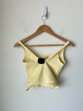 Load image into Gallery viewer, Free People Movement Athletic Top Size Extra Large
