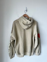 Load image into Gallery viewer, Pac Sun Sweatshirt Size Medium
