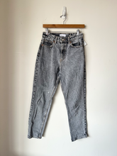 Load image into Gallery viewer, Zara Pants Size 3/4 (27)
