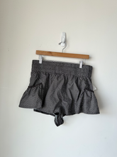 Load image into Gallery viewer, Free People Movement Athletic Shorts Size Large
