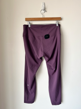Load image into Gallery viewer, Lululemon Athletic Pants Size 13/14 (32)

