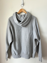 Load image into Gallery viewer, Champion Sweatshirt Size Large
