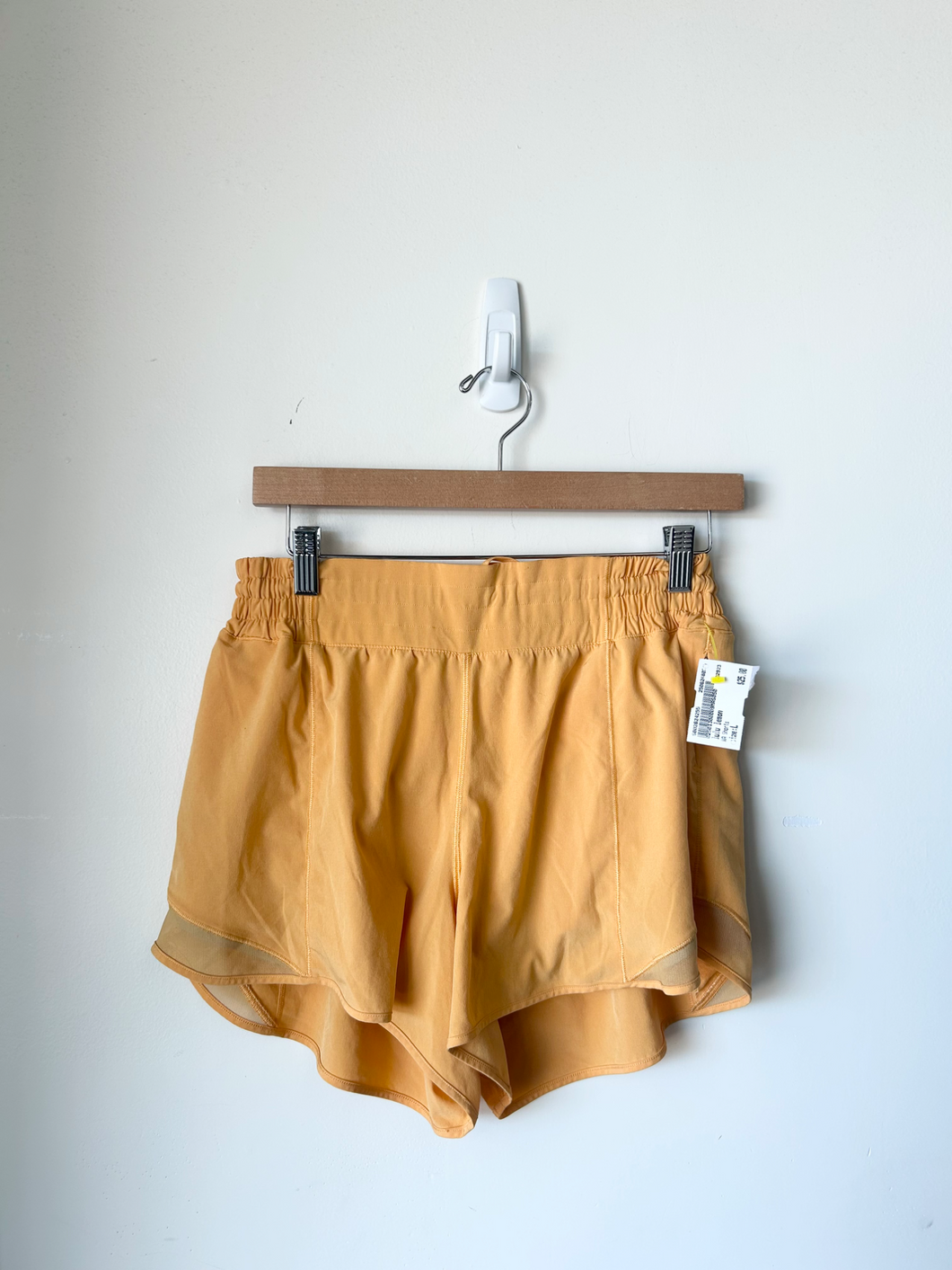 Lulu Lemon Athletic Shorts Size Large