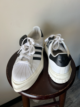 Load image into Gallery viewer, Adidas Casual Shoes Womens 10.5
