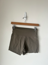 Load image into Gallery viewer, Lululemon Athletic Shorts Size Small
