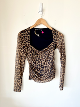 Load image into Gallery viewer, Abercrombie &amp; Fitch Long Sleeve Top Size Small

