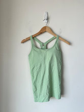 Load image into Gallery viewer, Lululemon Athletic Top Size Medium
