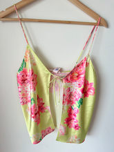 Load image into Gallery viewer, Victoria's Secret Tank Top Size Small
