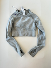 Load image into Gallery viewer, Gym Shark Athletic Top Size Small
