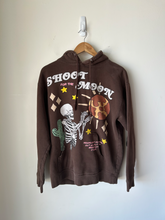 Load image into Gallery viewer, Sweatshirt Size Medium
