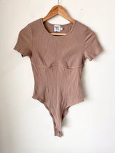 Load image into Gallery viewer, Princess Polly Womens Tops Bodysuit Size Medium
