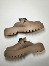 Load image into Gallery viewer, Dolce Vita Casual Shoes Womens 10
