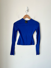 Load image into Gallery viewer, Skims Long Sleeve T-Shirt Size Extra Small

