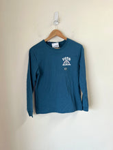 Load image into Gallery viewer, Vans Long Sleeve T-Shirt Size Extra Small
