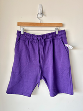 Load image into Gallery viewer, Athletic Shorts Size Small
