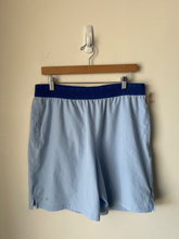 Load image into Gallery viewer, Fabletics Athletic Shorts Size Large
