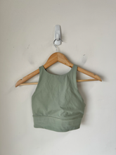 Load image into Gallery viewer, Lululemon Sports Bra Size Medium
