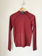 Load image into Gallery viewer, Lulu Lemon Athletic Top Size Medium

