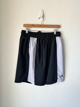 Load image into Gallery viewer, Jordan Athletic Shorts Size Large
