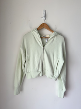 Load image into Gallery viewer, Levi Sweatshirt Size Small
