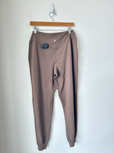 Load image into Gallery viewer, Lululemon Athletic Pants Size Medium
