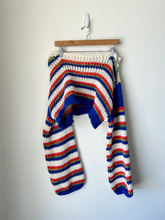 Load image into Gallery viewer, Mo Jeans Sweater Size Medium

