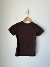 Load image into Gallery viewer, Skims Short Sleeve Top Size Small

