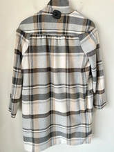 Load image into Gallery viewer, Altar'd State Outerwear Size Extra Small
